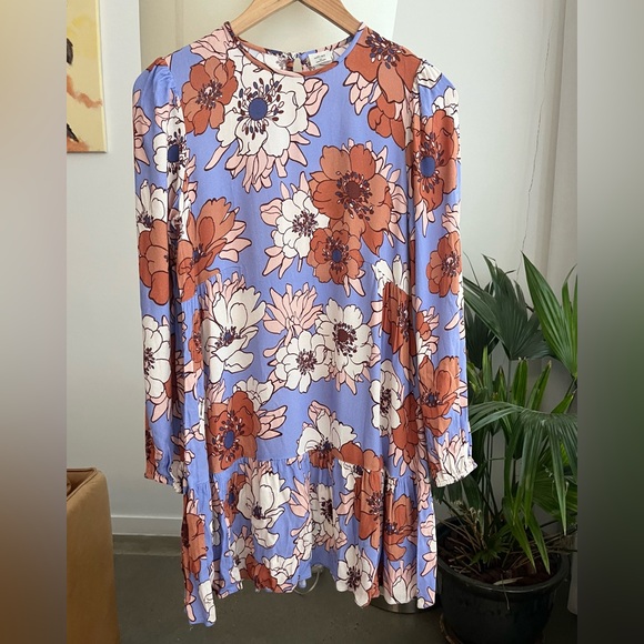 Aritzia Wilfred Lambrusco Dress - Picture 2 of 5